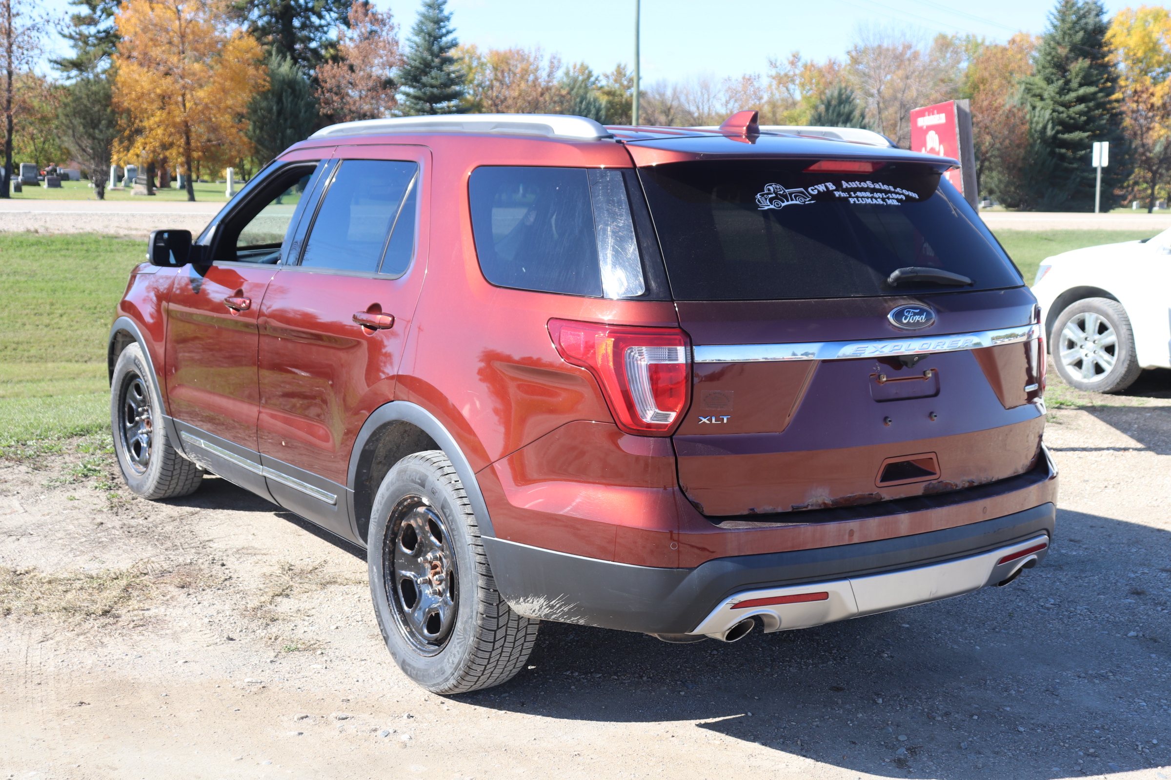 2016 Ford Explorer (R)(I)(7) XLT 4WD - 8
