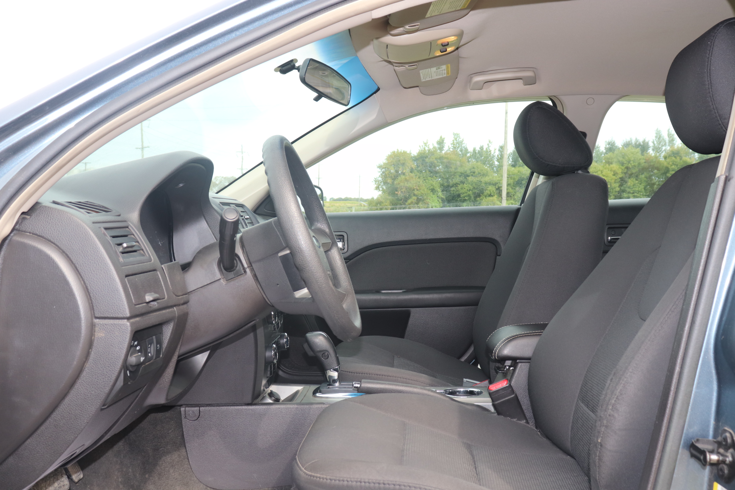 2012 Ford Fusion (R)(D)(5) SE - 11