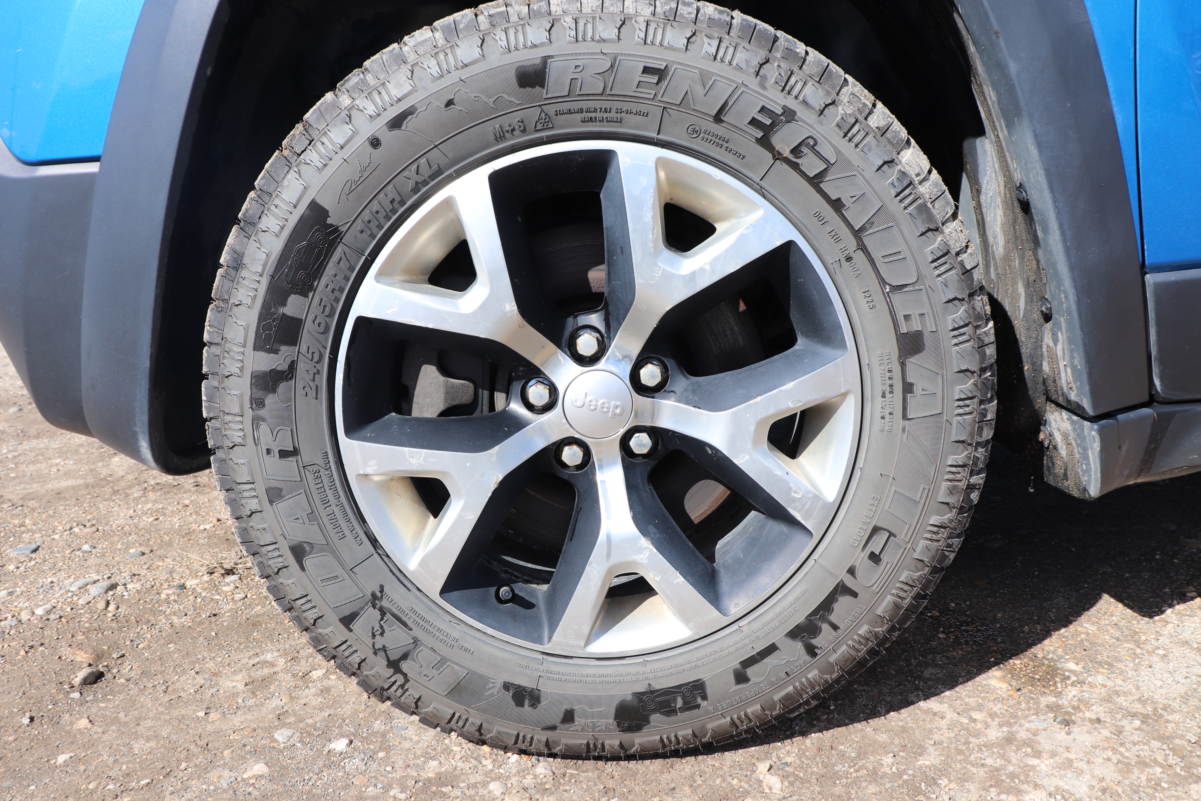 2017 Jeep Cherokee (R)(I)(5) Trailhawk 4WD - 9
