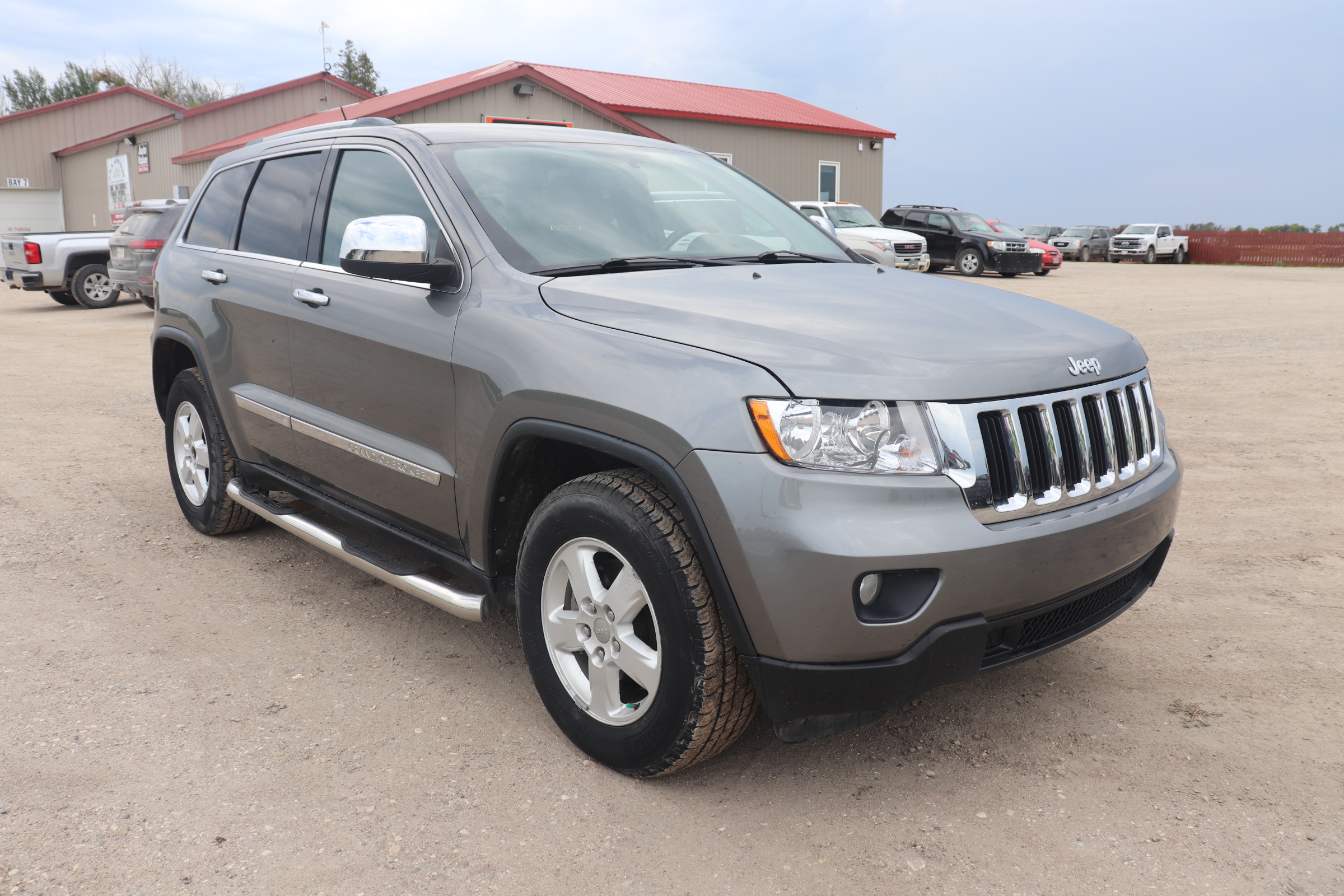 2012 Jeep Grand Cherokee (R)(G)(5) Laredo 4WD - 2