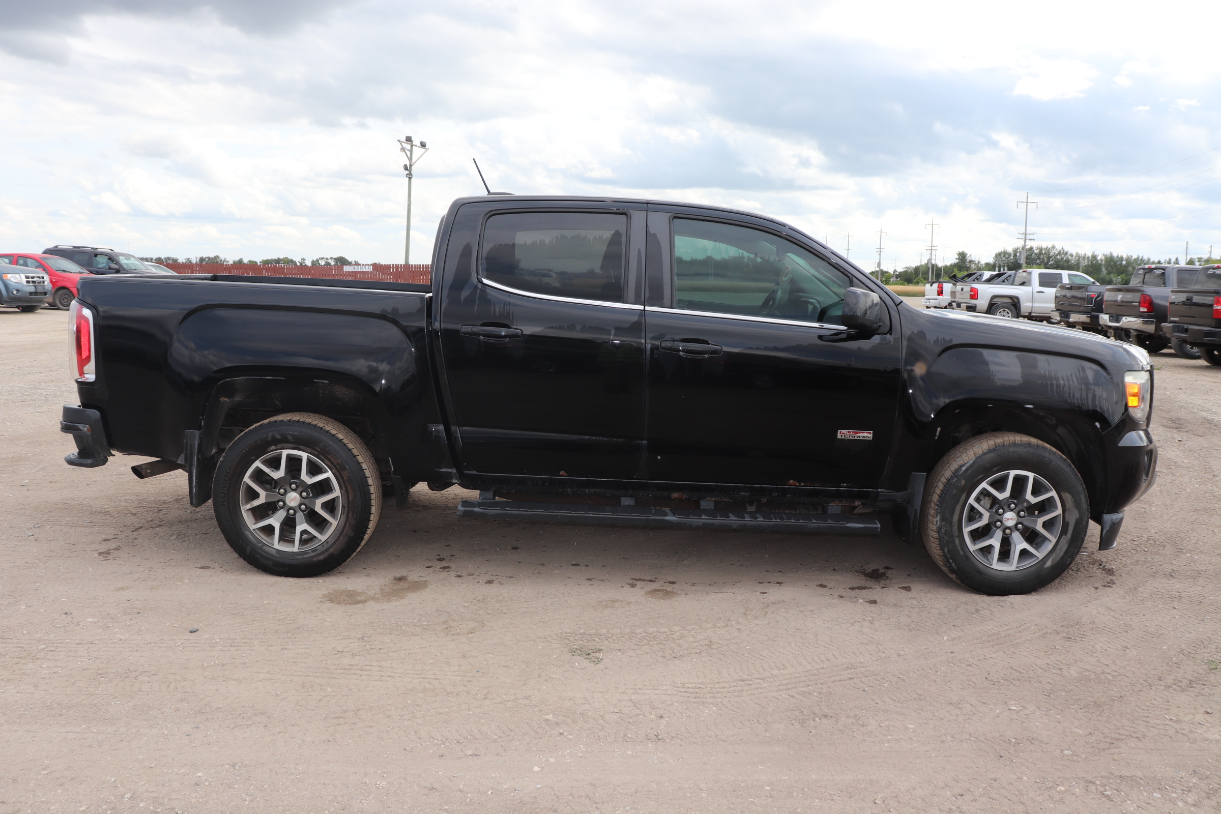 2016 GMC Canyon (R)(K)(5) SLE Crew Cab 4WD - 4