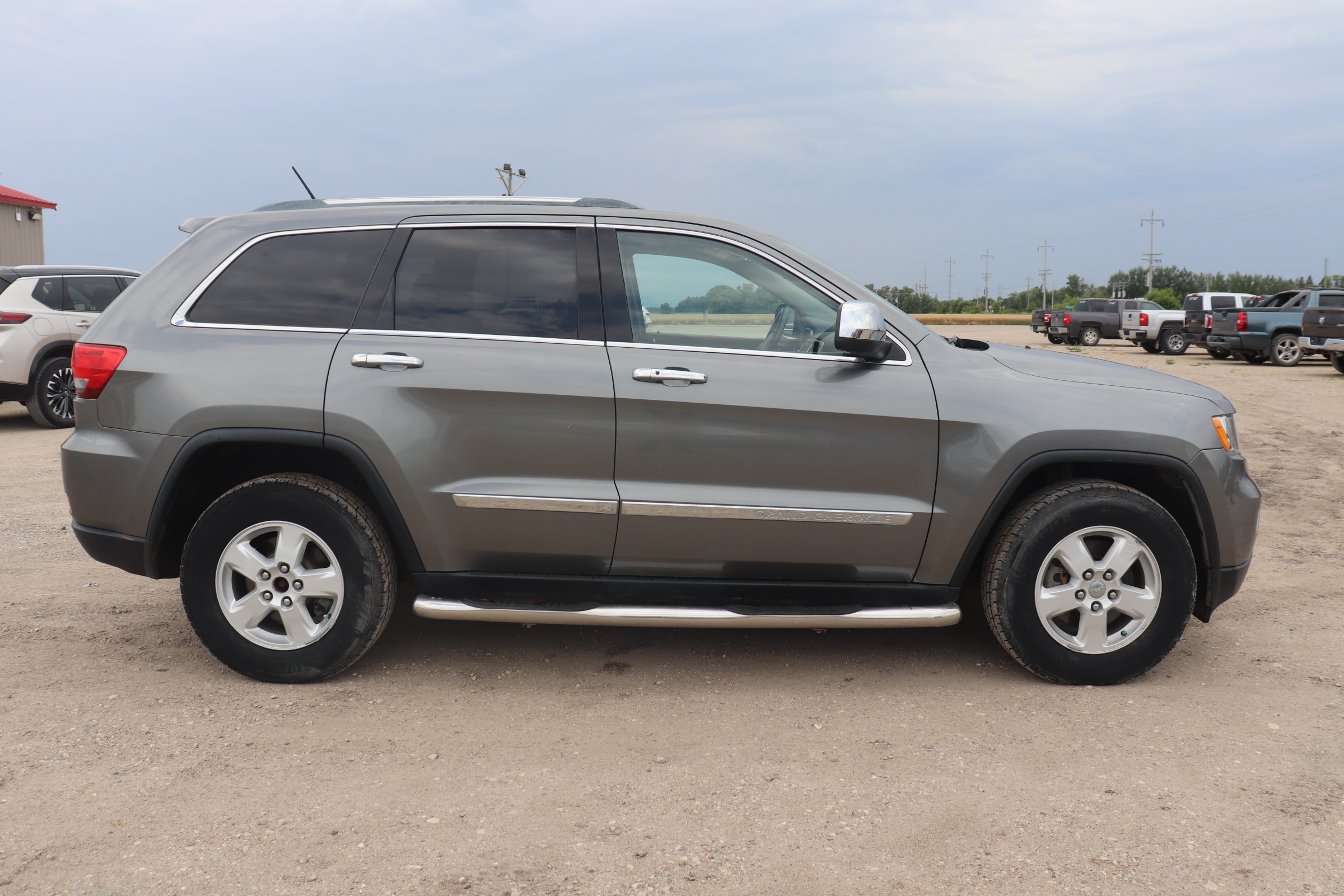 2012 Jeep Grand Cherokee (R)(G)(5) Laredo 4WD - 4