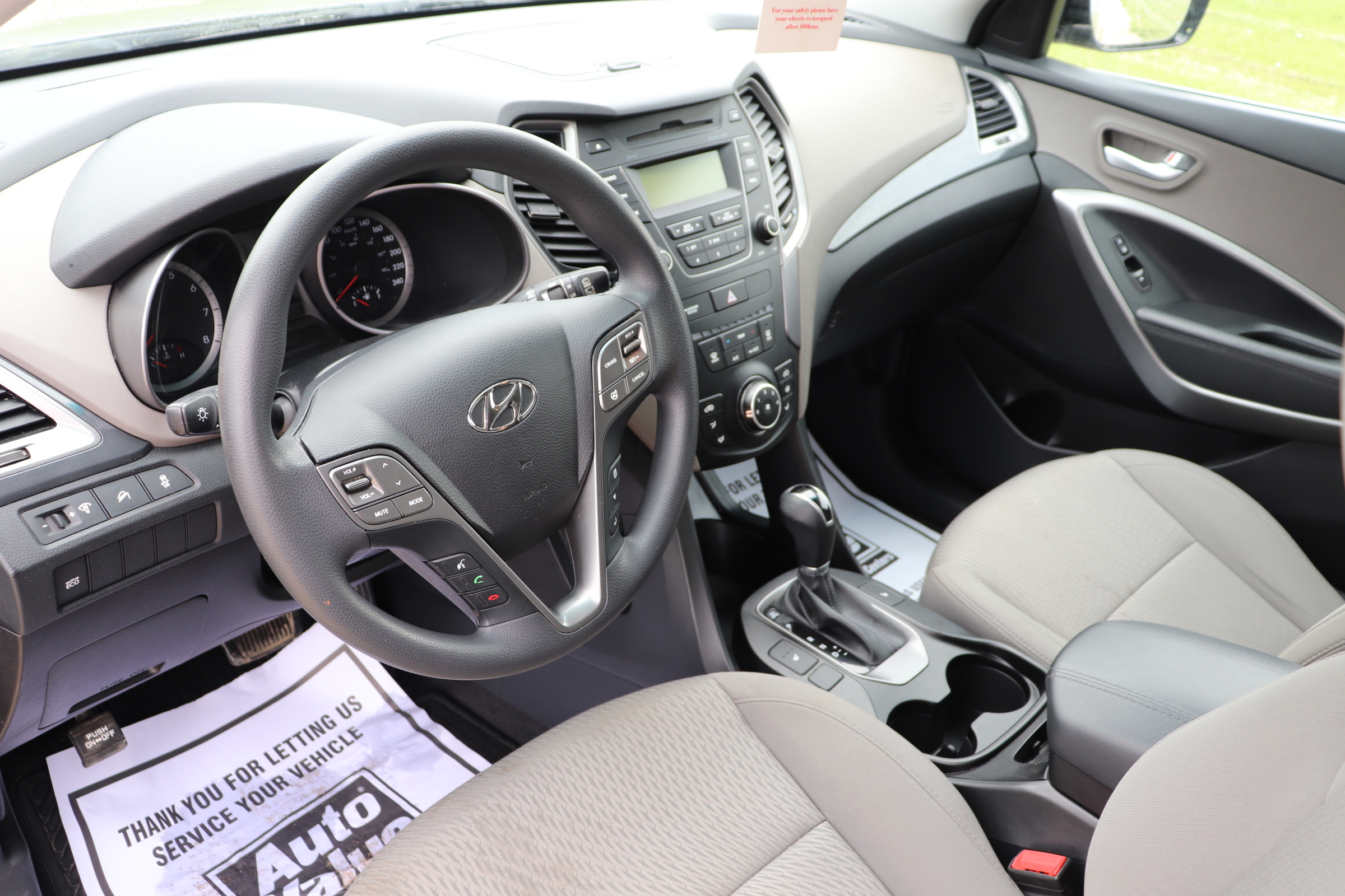 2016 Hyundai Santa Fe (G)(E)(5) Sport 2.4 FWD - 13