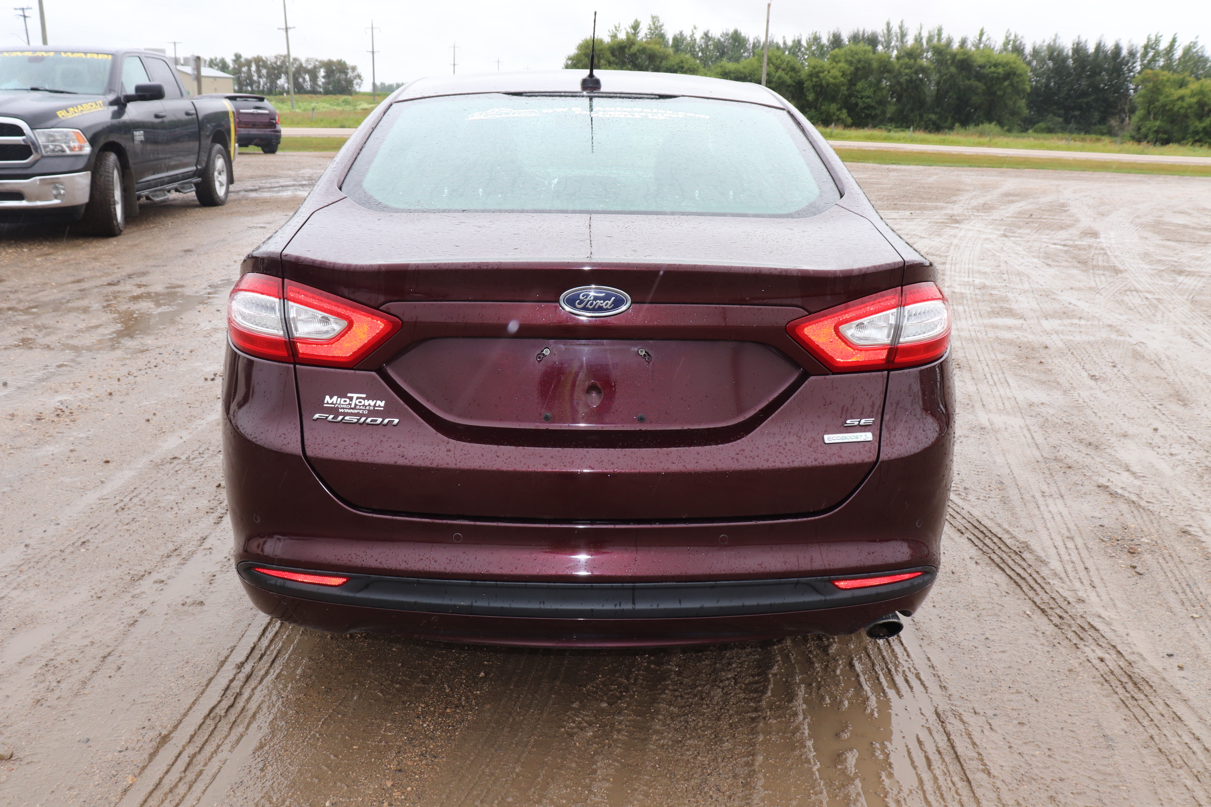 2013 Ford Fusion (R)(G)(5) SE - 4