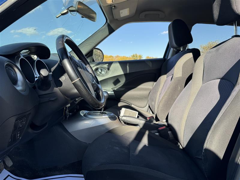 2011 Nissan Juke (R)(E)(5) SV AWD - 11