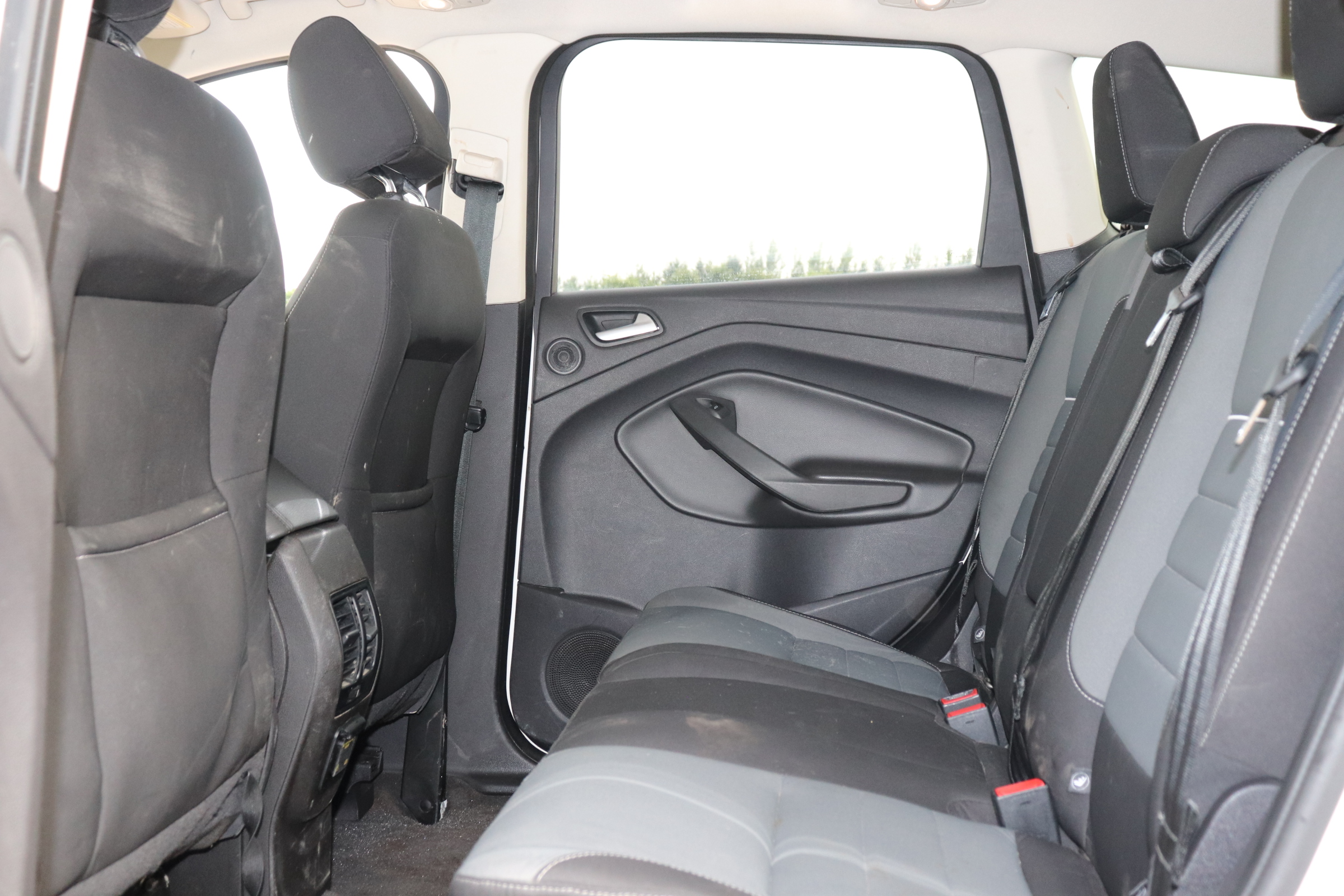2013 Ford Escape (Y)(D)(5) SE 4WD - 14