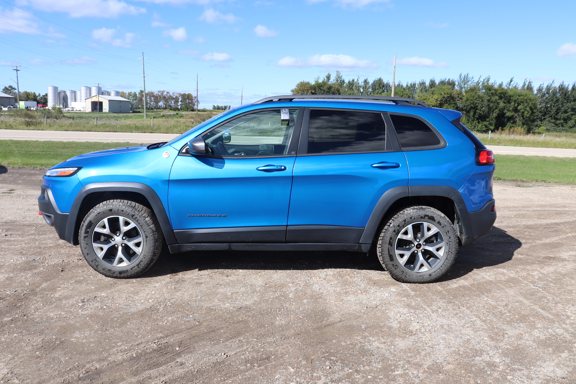 2017 Jeep Cherokee (R)(I)(5) Trailhawk 4WD - 5