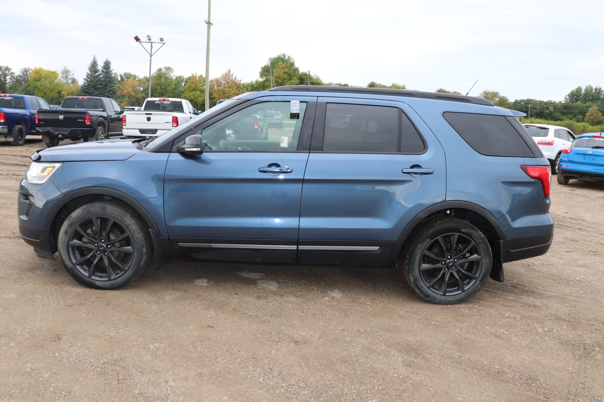 2018 Ford Explorer (R)(I)(6) XLT 4WD - 5
