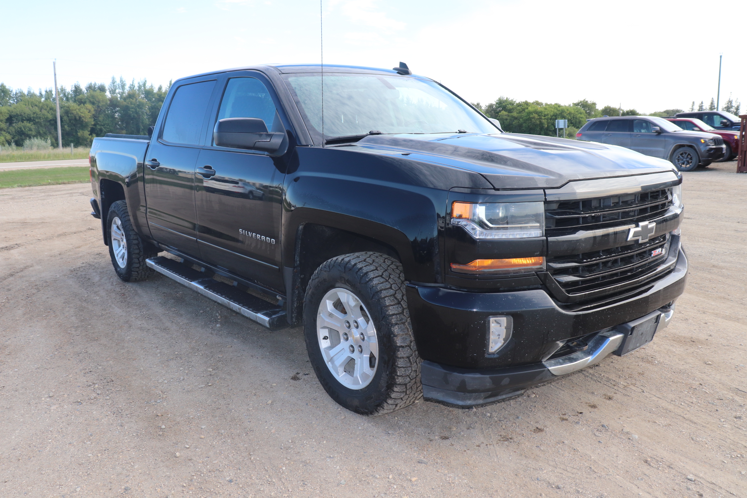 2018 Chevrolet Silverado 1500 (R)(S)(5) LT Crew Cab 4WD - 2
