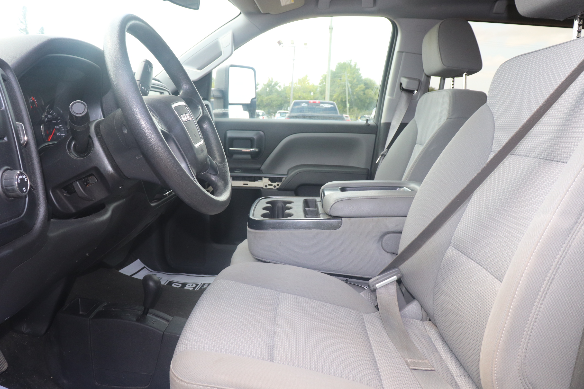 2016 GMC Sierra 1500 (R)(S)(5) Base Crew Cab Short Box 4WD - 14