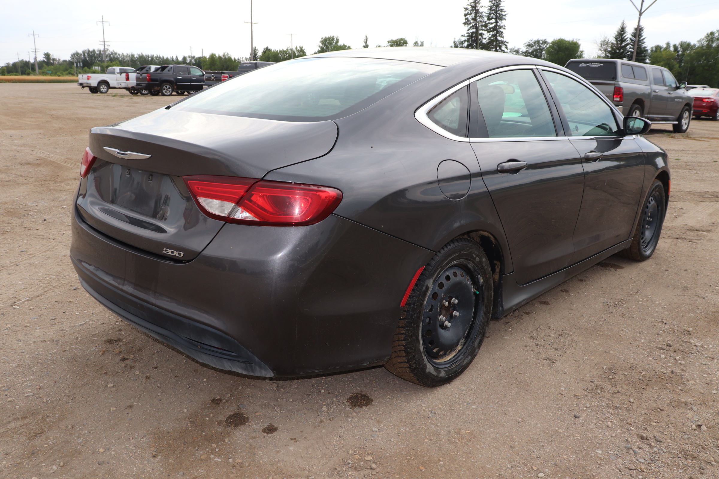 2015 Chrysler 200 (R)(E)(5) LX - 7