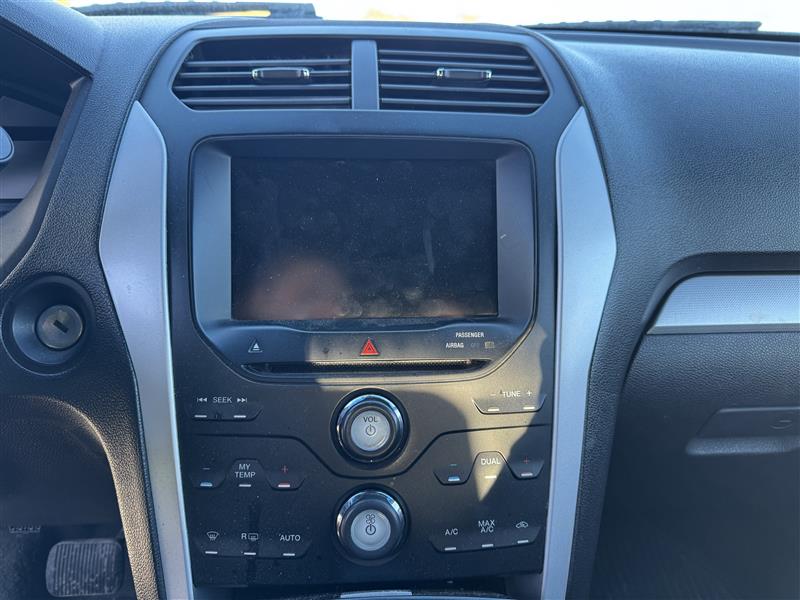 2013 Ford Explorer (R)(H)(7) XLT 4WD - 14