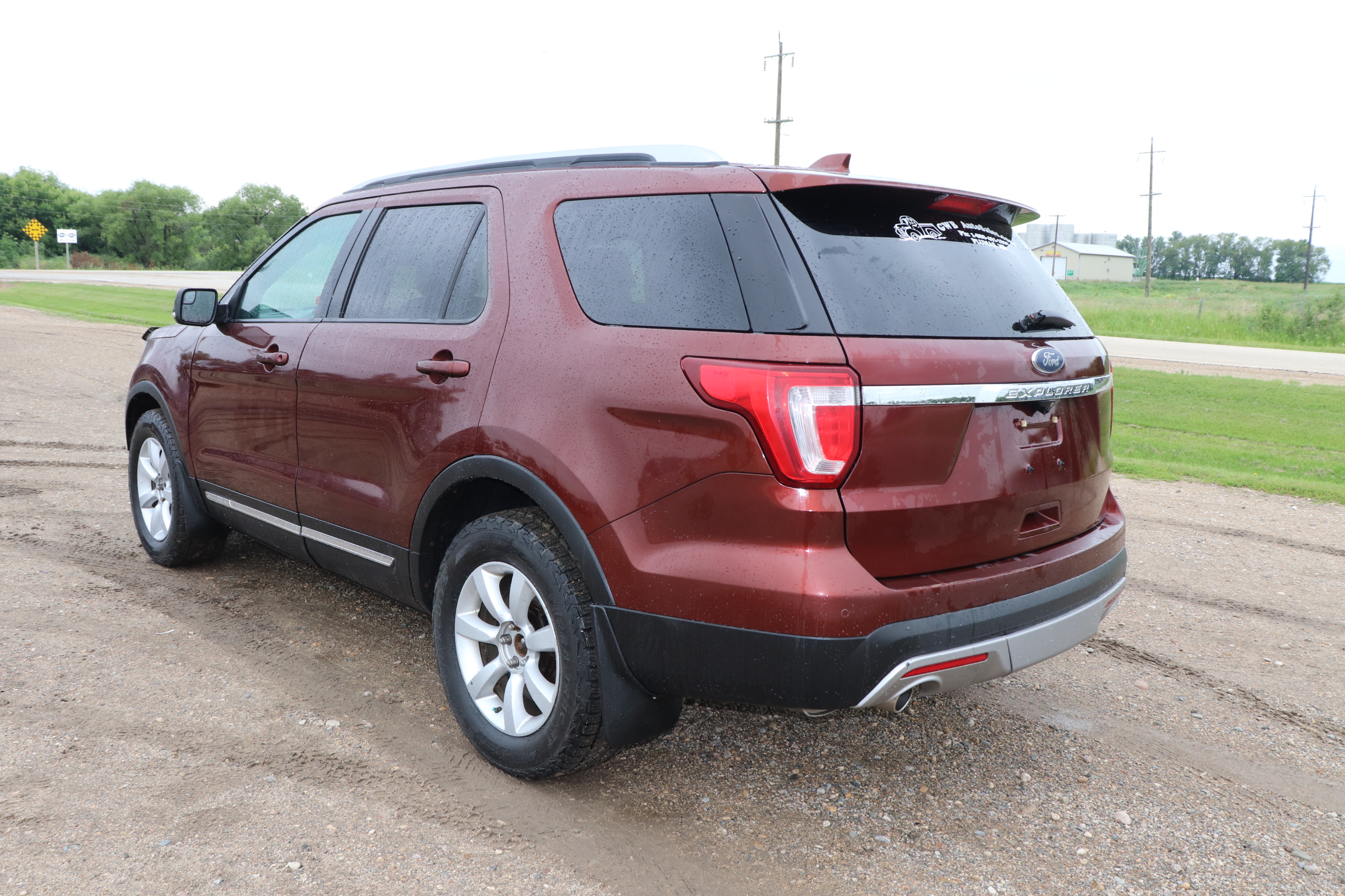 2016 Ford Explorer (R)(P)(7) XLT 4WD - 6
