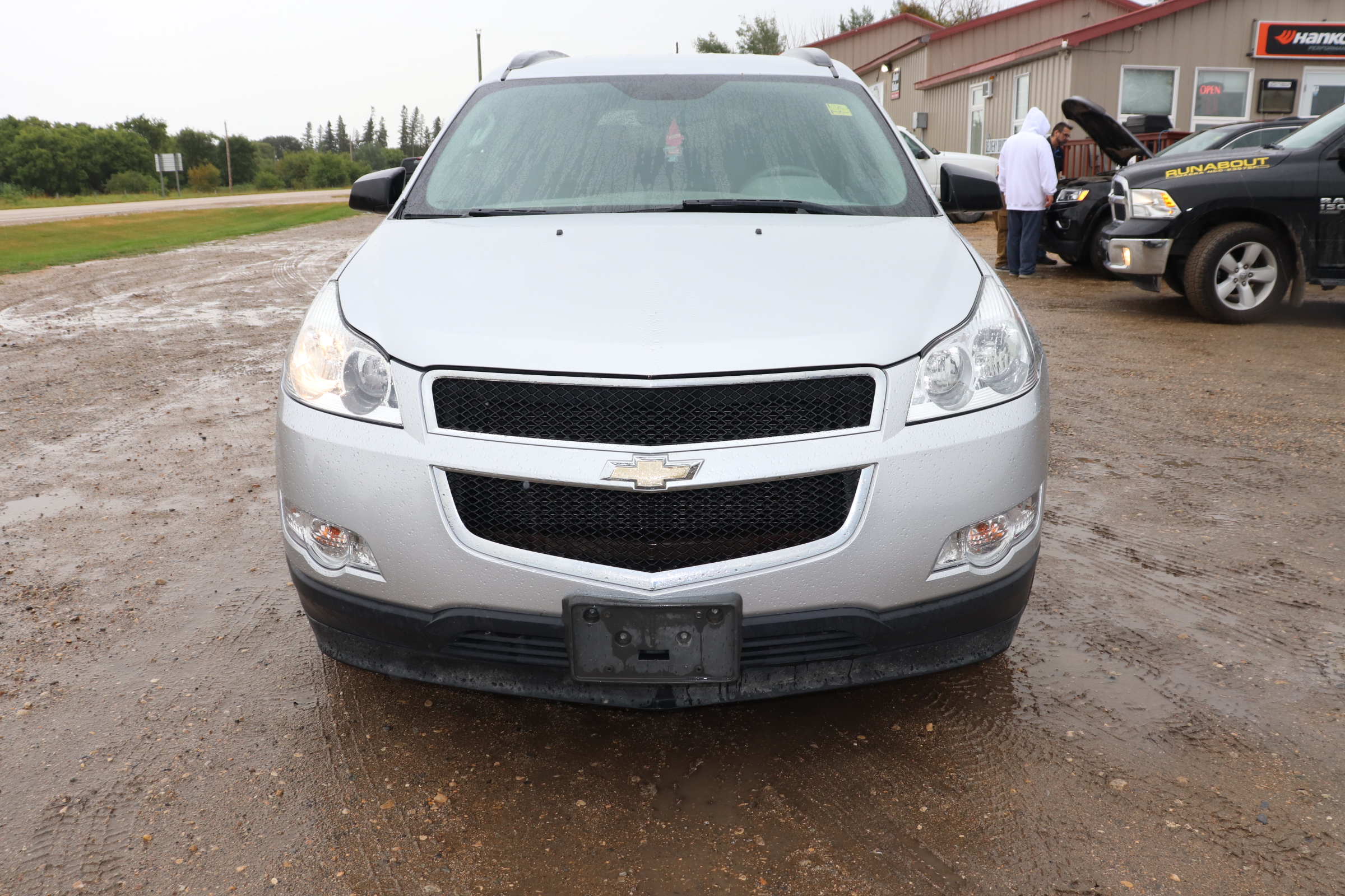 2010 Chevrolet Traverse (R)(8)(E) LS FWD - 7