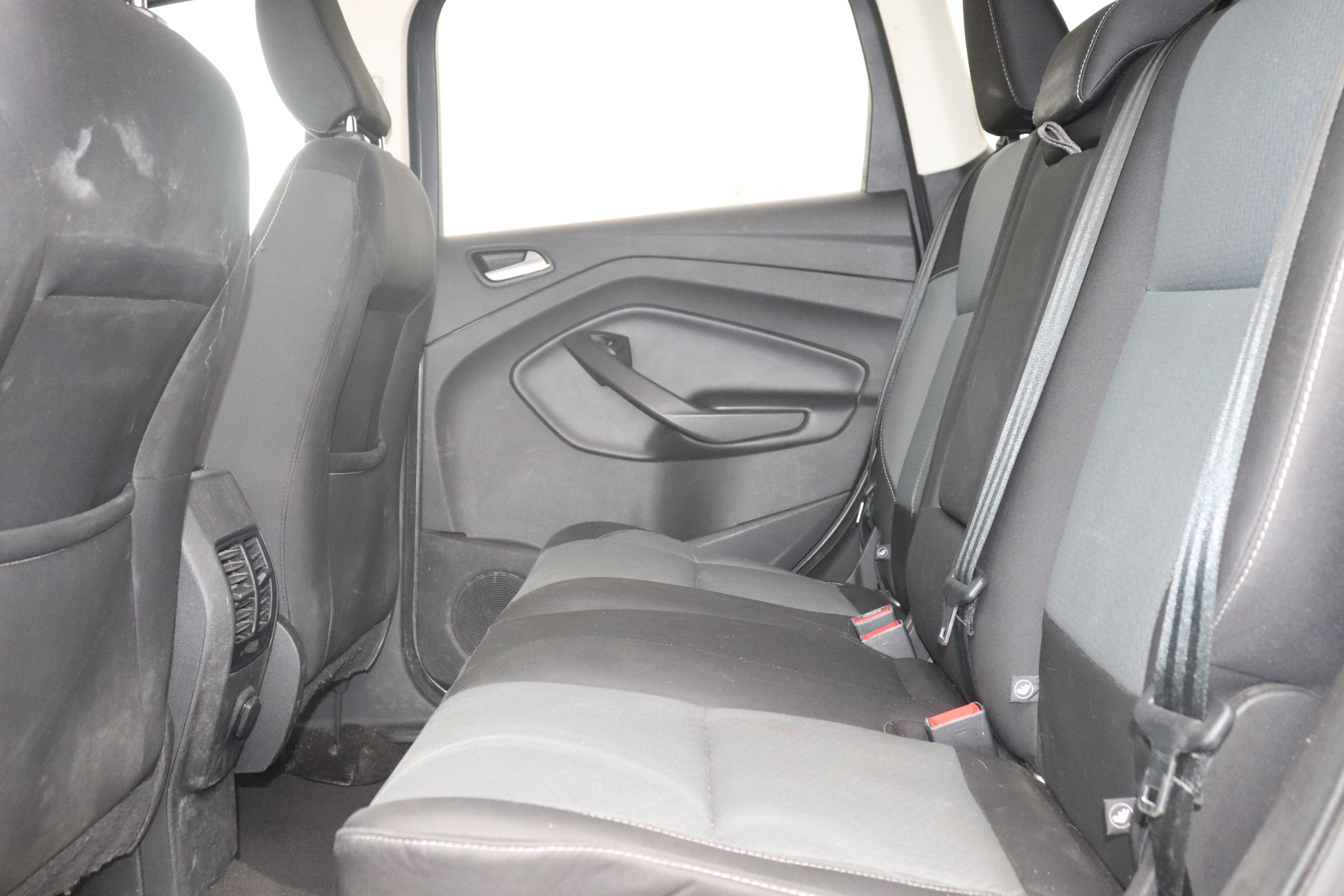 2018 Ford Escape (R)(G)(5) SE FWD - 12