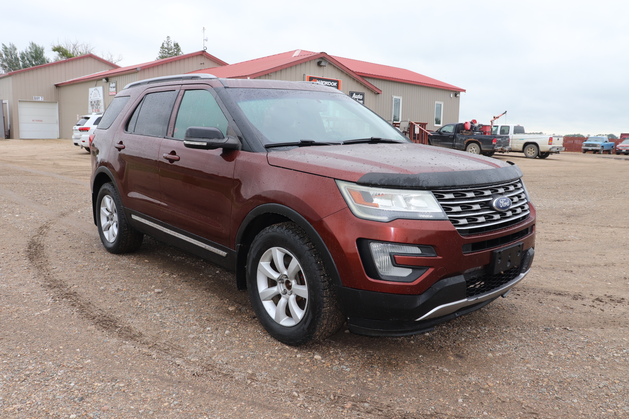 2016 Ford Explorer (R)(P)(7) XLT 4WD - 2