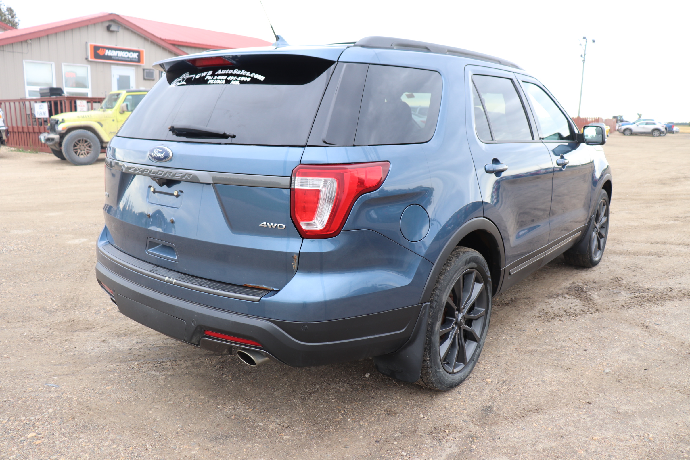 2018 Ford Explorer (R)(I)(6) XLT 4WD - 8