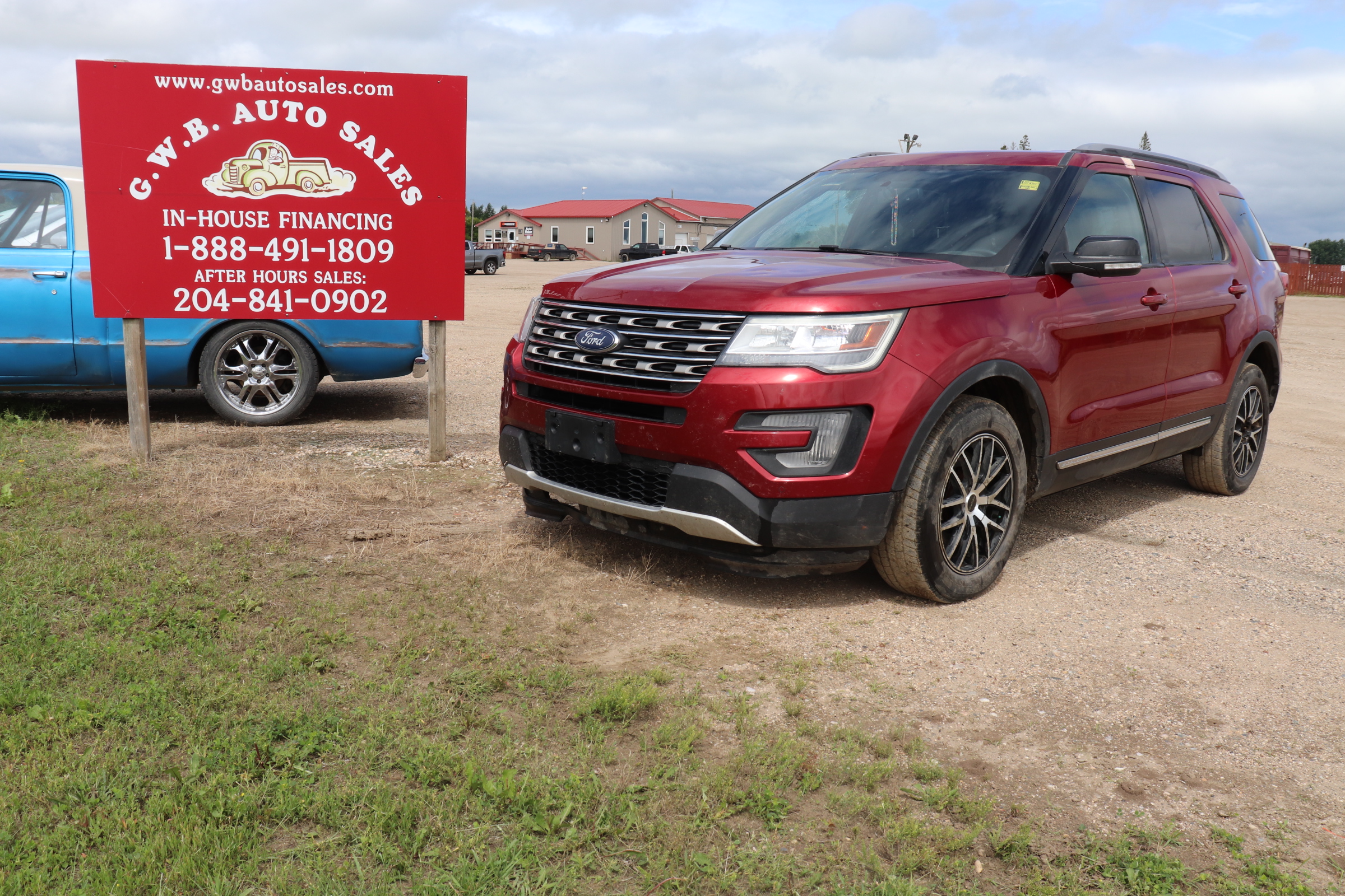 2017 Ford Explorer (R)(J)(7) XLT 4WD