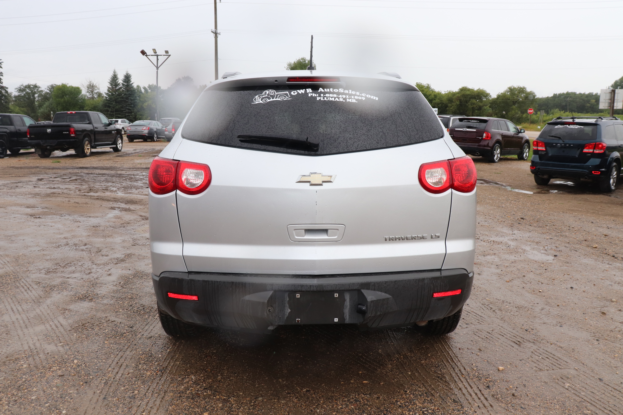 2010 Chevrolet Traverse (R)(8)(E) LS FWD - 3